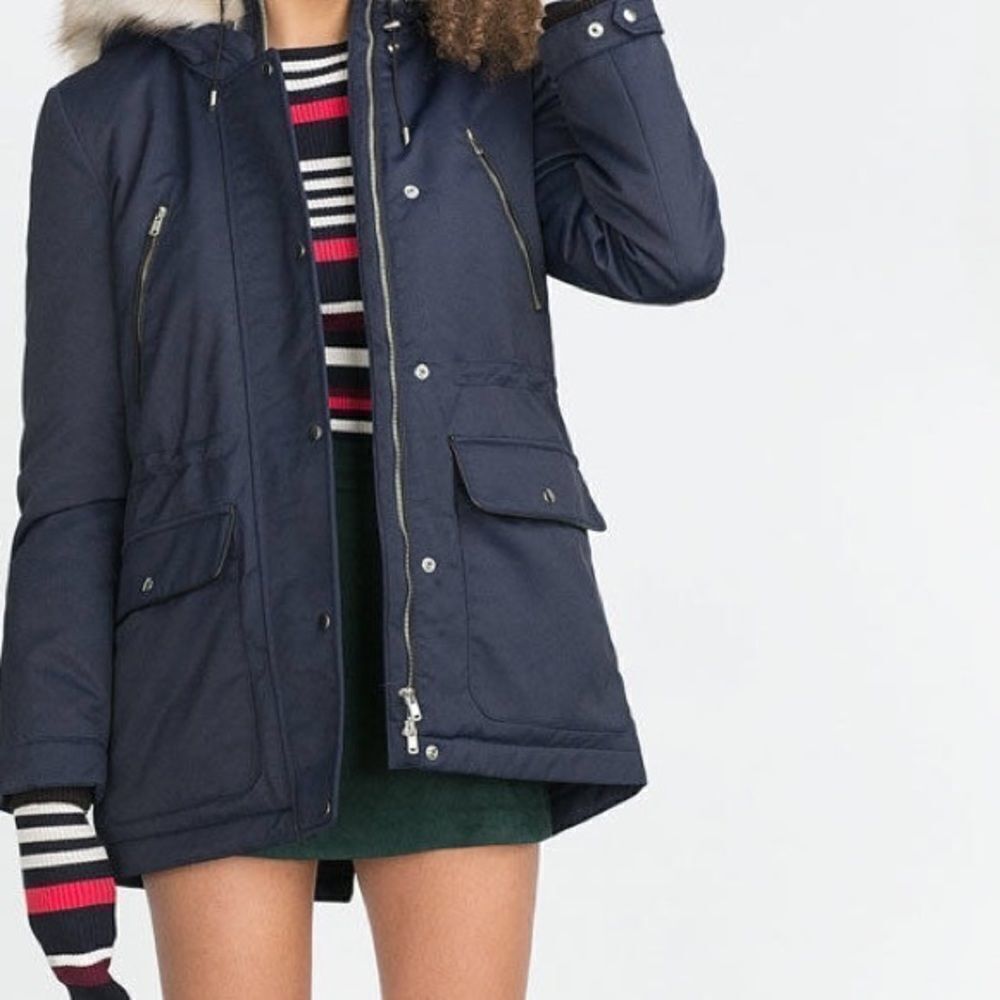 ✨HP✨Zara Navy Fur Lined Parka with Detachable Hood✨